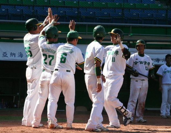 廖英傑滿貫彈定勝負