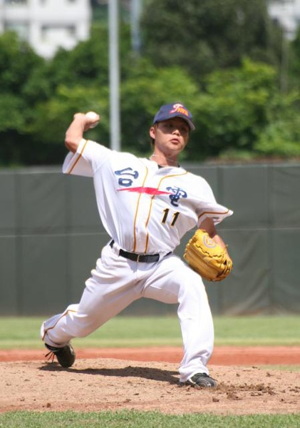 林瑋翔轉戰先發投6局失1分摘勝投