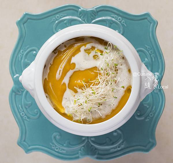 驅寒老薑地瓜濃湯 {Ginger Yam Soup} 驅寒老薑地瓜濃湯 {Ginger Yam Soup}
