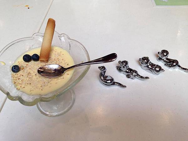 10304788_299428506901348_3220560837196693633_n