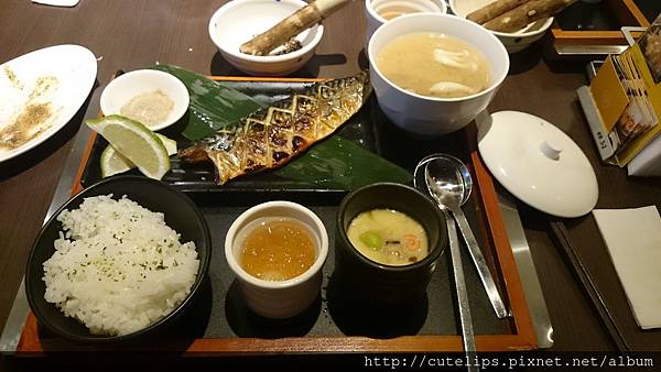 日式鹽烤鯖魚 日式鹽烤鯖魚