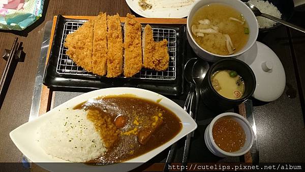 莎朗豬排咖哩 莎朗豬排咖哩