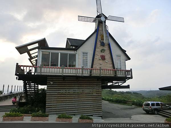 【桃園蘆竹】星海之戀-飛機陪襯的夜景與咖啡