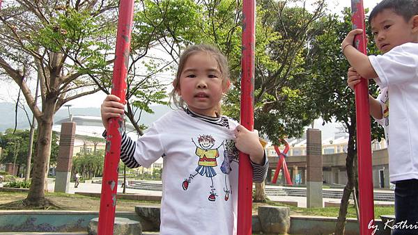 戶外教學140318_天母運動公園 (爬單桿).JPG