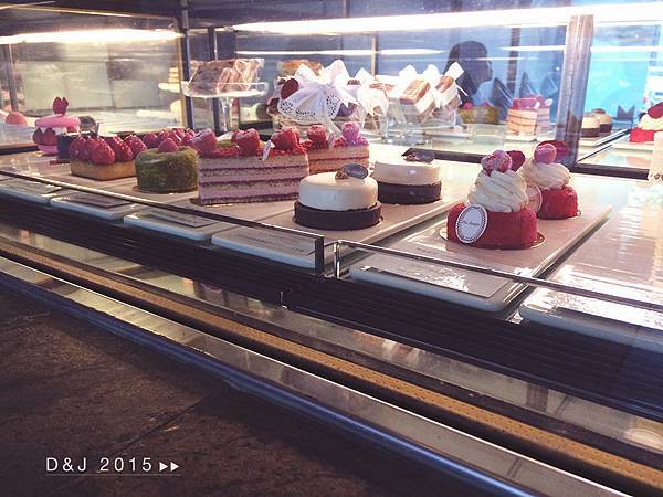 甜點櫃