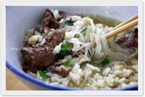 Xian Bread in Lamb Soup.jpg Xian Bread in Lamb Soup.jpg