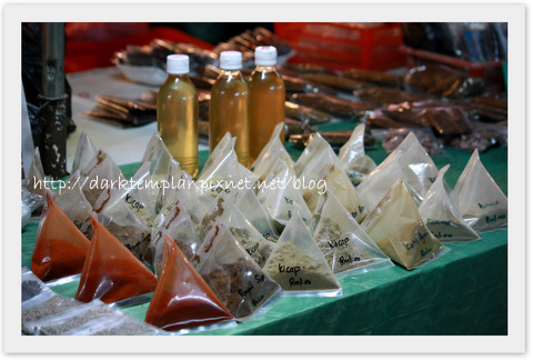 Kota Kinabalu Central Market (19).jpg Kota Kinabalu Central Market (19).jpg
