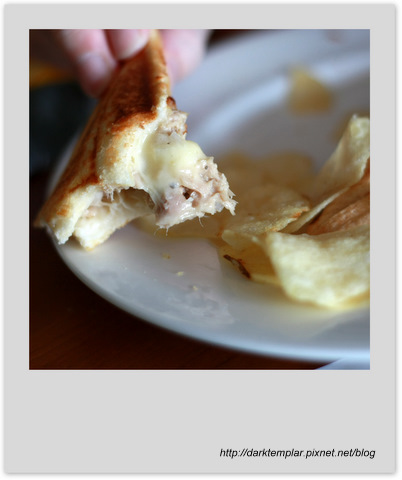 Cheese & Tuna Toastie.jpg Cheese & Tuna Toastie.jpg