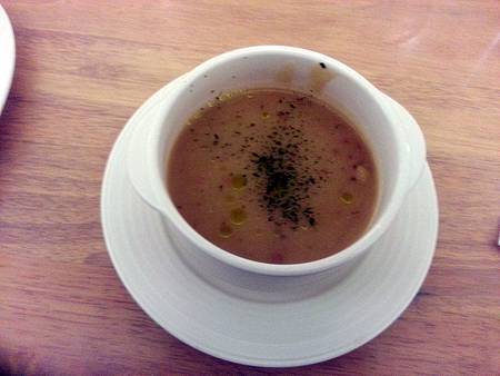 餐前湯品-馬鈴薯濃湯 餐前湯品-馬鈴薯濃湯