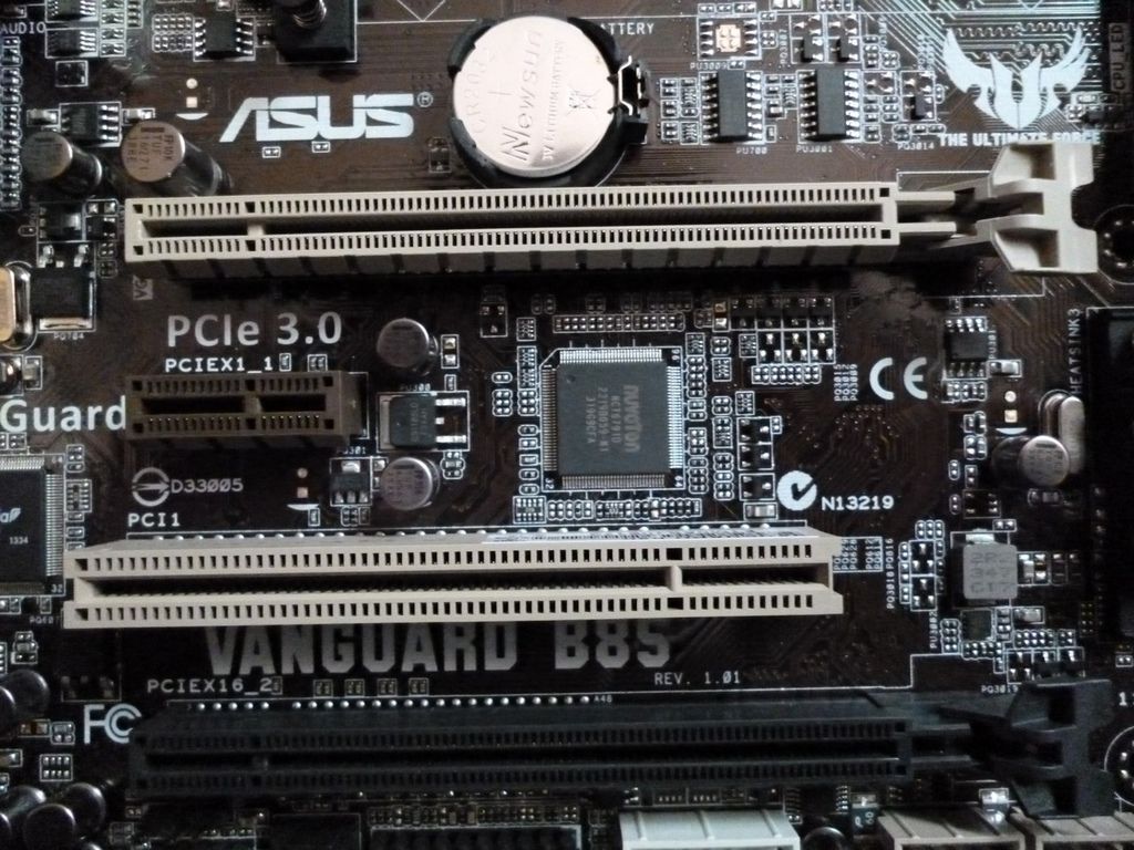 【 馬年除舊布新，讓你安安穩穩用到狗年的ASUS TUF Vanguard B85主機闆】
