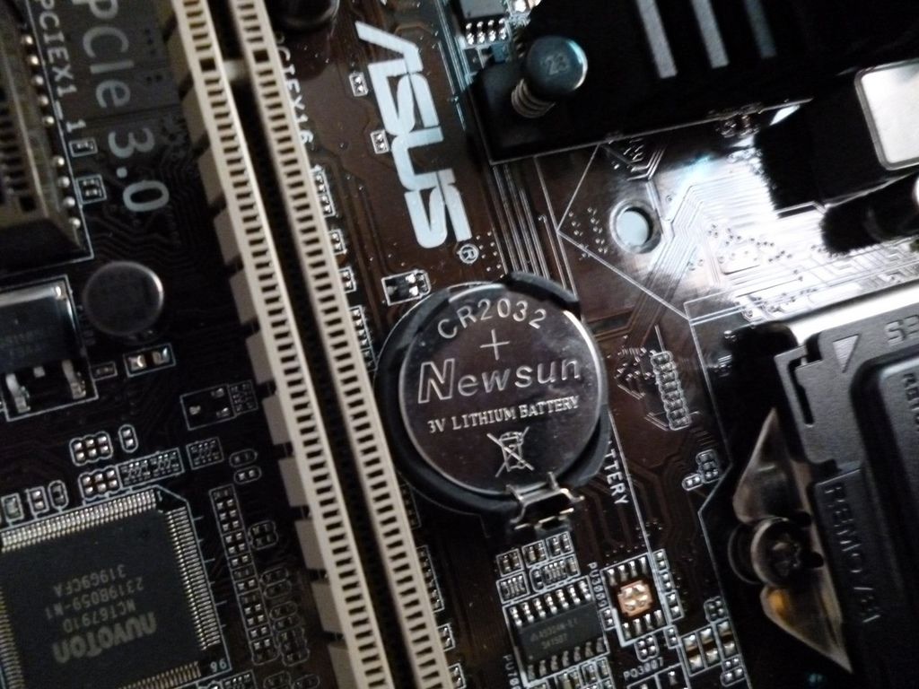 【 馬年除舊布新，讓你安安穩穩用到狗年的ASUS TUF Vanguard B85主機闆】
