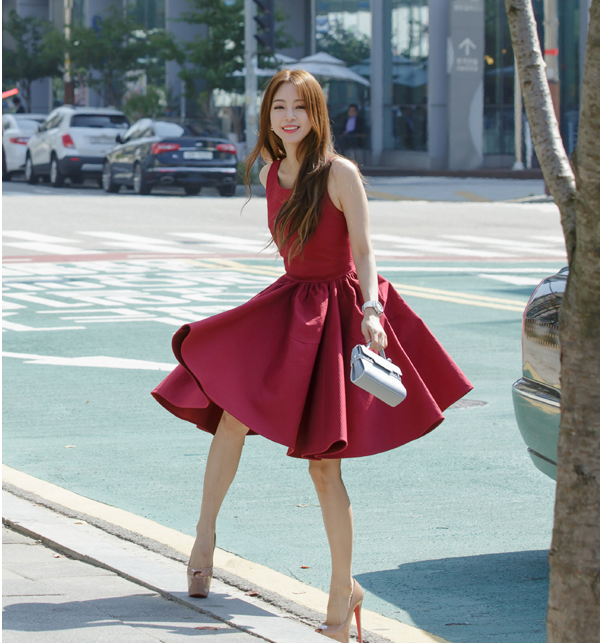 韩剧-浅谈美女的诞生穿搭&快被YSL超美~烧死了!! - 黛咪姵蒂 - FashionGuide华人第一女性时尚美妆传媒