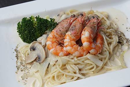 1464042_668000639898572_2058799163_n