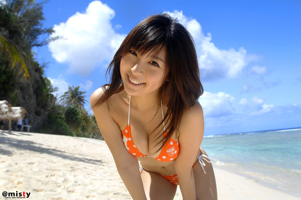 比基尼辣妹