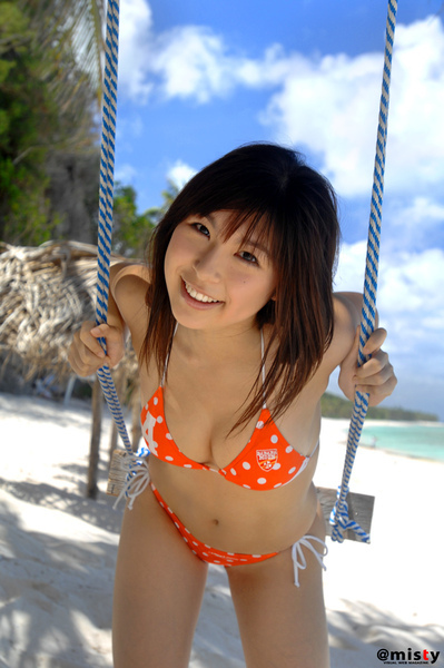 比基尼辣妹