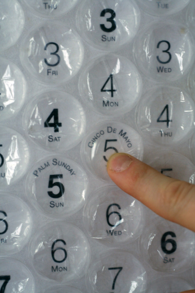 bubblecalendar.com_image_finger.jpg