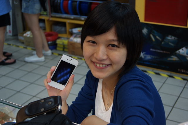 [開箱]iPhone 5白色+跟Hallmark保護卡=最佳禮物組合