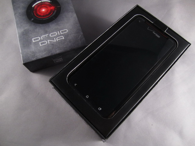 HTC DROID DNA 美國版蝴蝶開箱-亞太電信完美使用
