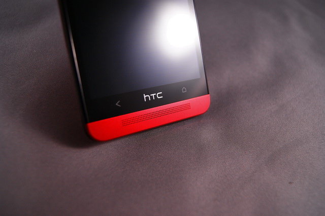 我最搶眼 新HTC One 魅力紅開箱+包膜分享