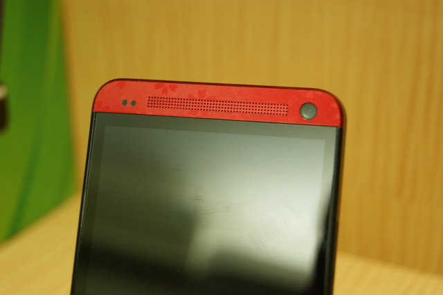我最搶眼 新HTC One 魅力紅開箱+包膜分享 我最搶眼 新HTC One 魅力紅開箱+包膜分享