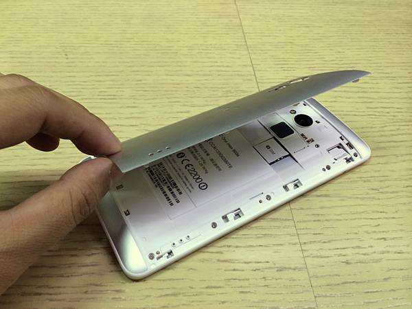 HTC One max 大視界 詮釋完美行動影音