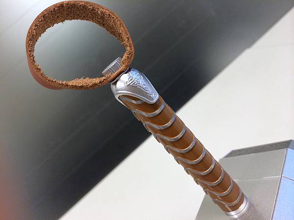 雷神之鎚行動電源 超人氣 話題小物 開箱 雷神之鎚行動電源 超人氣 話題小物 開箱