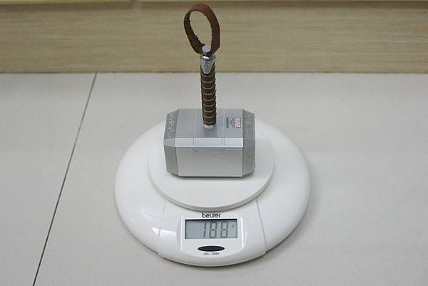 雷神之鎚行動電源 超人氣 話題小物 開箱 雷神之鎚行動電源 超人氣 話題小物 開箱