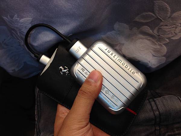 旅遊隨行 just mobile Gum++ 行動電源開箱