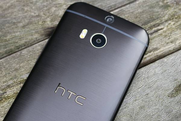 黑魂髮絲限定版 HTC One M8 Harman/Kardon 開箱