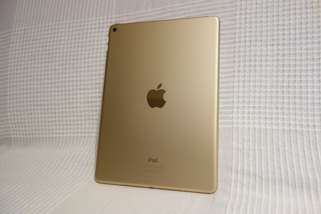 iPad air 2 WiFi 64GB 金色 日版開箱動手玩