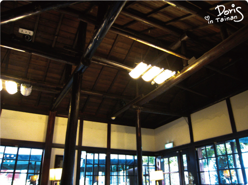 店內-屋頂.jpg 店內-屋頂.jpg