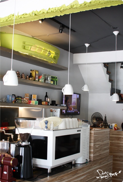 2014-06-21AWAY014-店內.jpg 2014-06-21AWAY014-店內.jpg