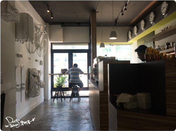 2014-06-21AWAY024-店內.jpg 2014-06-21AWAY024-店內.jpg