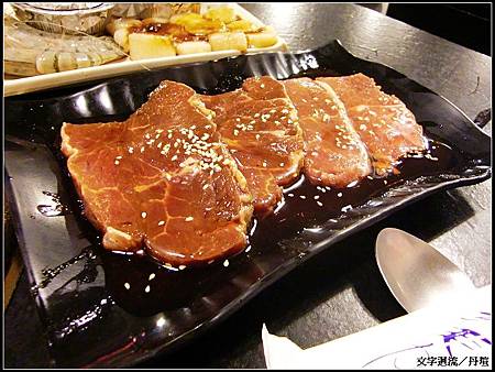 四人套餐中的牛小排/另有豬梅花