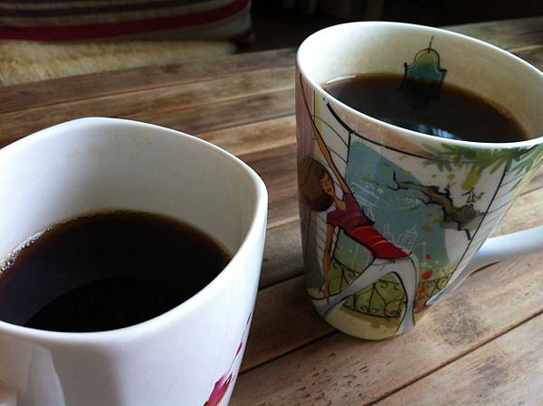 咖啡杯兩.jpg.tg2ur8u