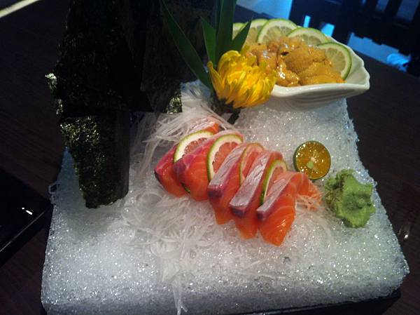 台南懷石鮭魚刺身