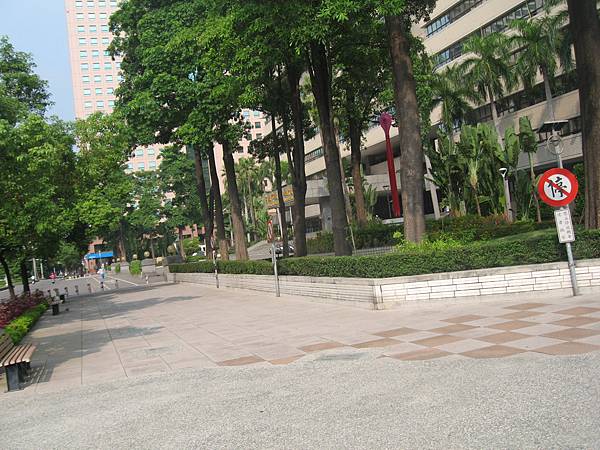 02.市府一隅.JPG 02.市府一隅.JPG