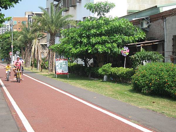 61.適合闔家出遊的腳踏車步道.JPG 61.適合闔家出遊的腳踏車步道.JPG