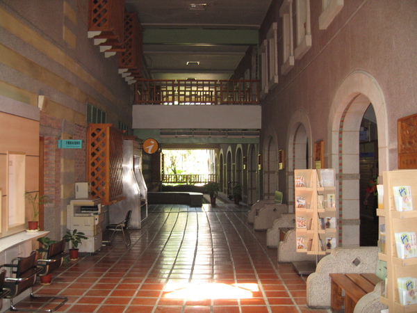 古色古香的縣府迴廊.JPG 古色古香的縣府迴廊.JPG