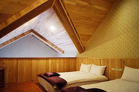 富貴書房八人房