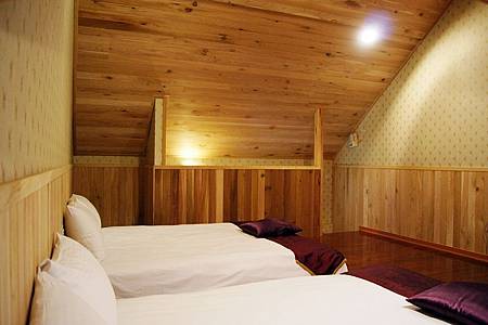 富貴書房八人房