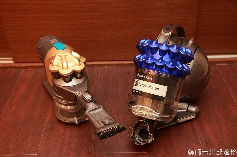 【開箱】Dyson DC46吸塵器，雙層多圓錐氣旋吸力永不減弱，無纏結氣控毛刷吸頭 【藥師吉米】 旅行‧攝影‧美食‧科技‧健康‧親子