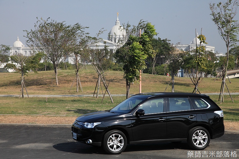 Mitsubishi_011.jpg Mitsubishi_011.jpg