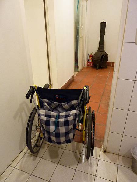 P1060632廁所門的寬度OK.JPG P1060632廁所門的寬度OK.JPG