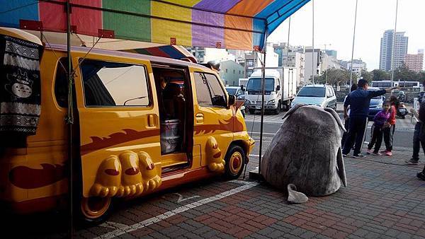 龍貓公車側身 龍貓公車側身