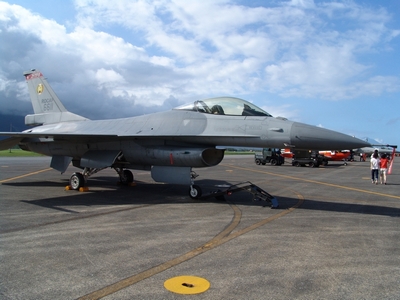 F-16 FIGHTING FALCON F-16 FIGHTING FALCON