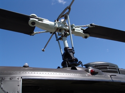 UH-1H 運輸直升機 UH-1H 運輸直升機