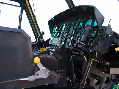 UH-1H 運輸直升機 UH-1H 運輸直升機