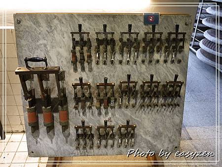 P1570230P118 P1570230P118