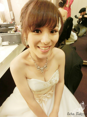 韋如 簡約優雅風 類白紗 低盤髮 短髮新娘造型珍珠 (6).jpg